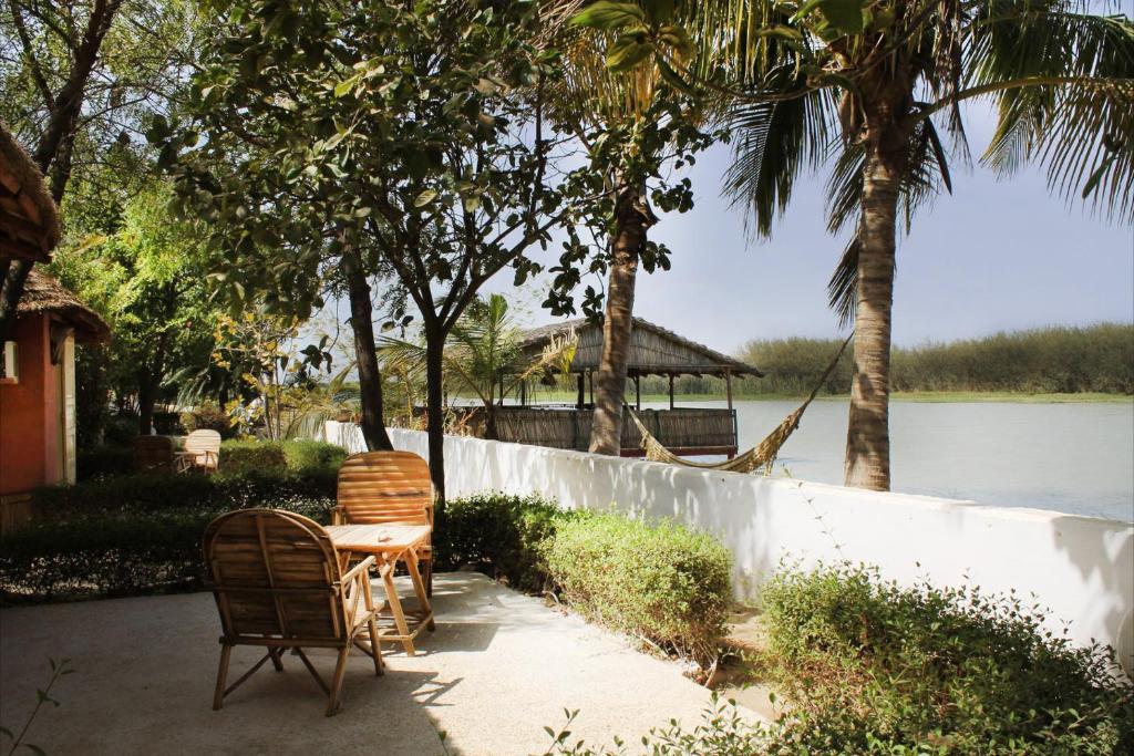 Lampsar Lodge Ndiongo Room photo